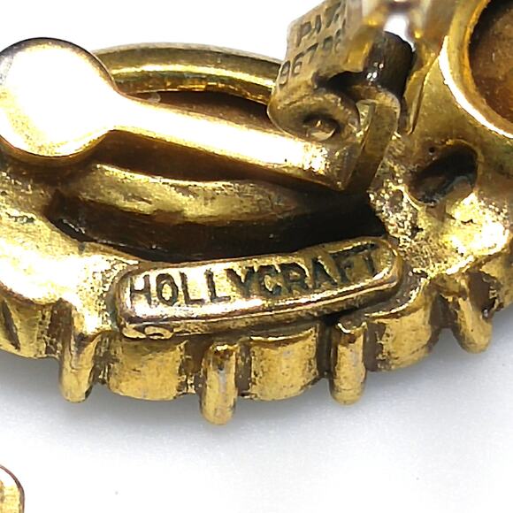 Vintage Hollycraft Green Rhinestone Earrings, Gold Plated Dangle, 1960s - Picture 9 of 10